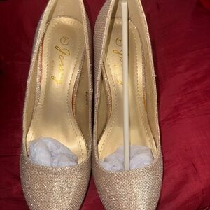 Elegant Gold Women's Heels by